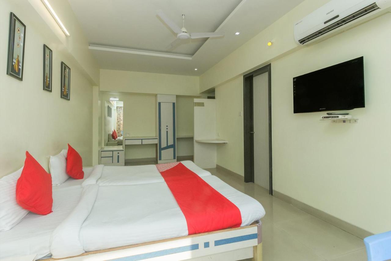 Flagship 4387 Hotel Theem Plaaza Nashik Exterior foto