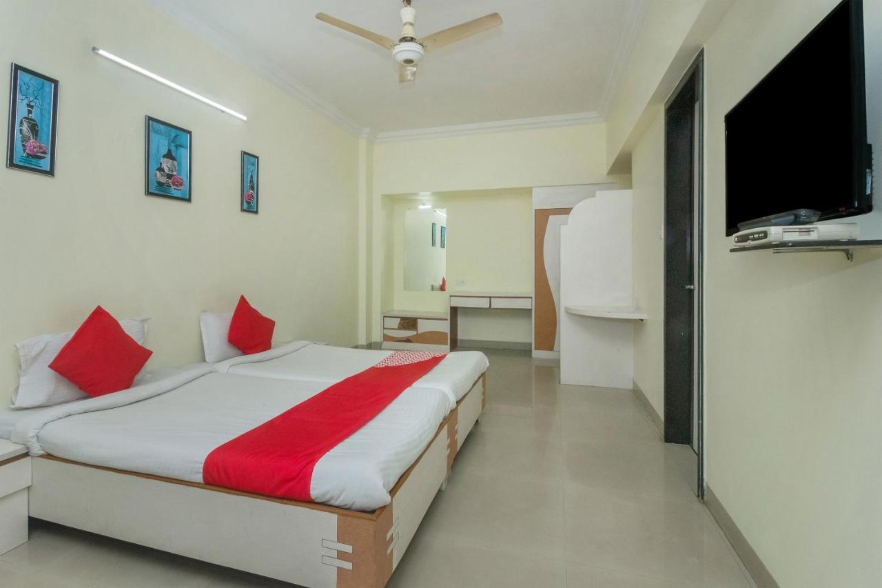 Flagship 4387 Hotel Theem Plaaza Nashik Exterior foto