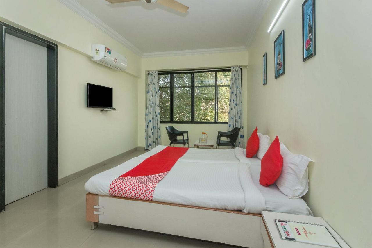 Flagship 4387 Hotel Theem Plaaza Nashik Exterior foto